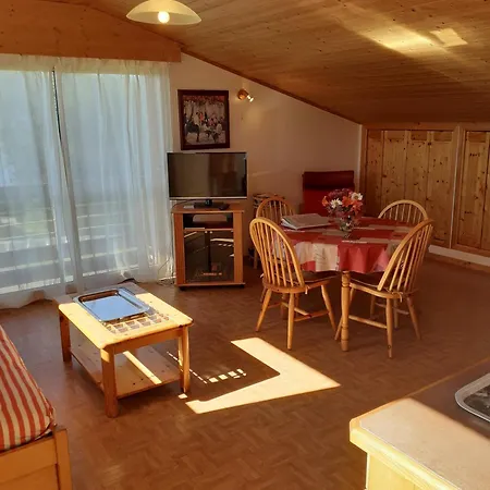 Le Leman Apartment Champanges